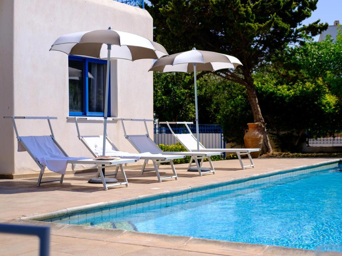 Sanders Azzurro Paphos Buitenkant foto